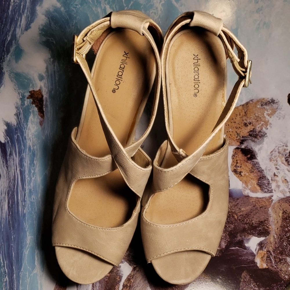 🌹xhilaration wedges